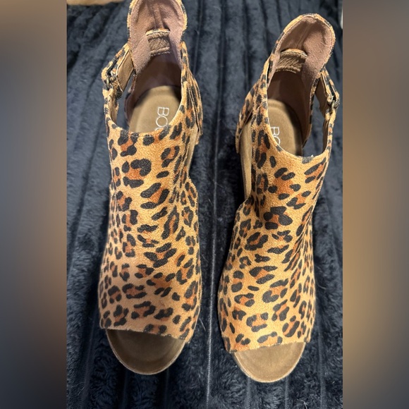 boutique by Corkys Shoes - Boutique by Corkys Women's Leopard Print Wedge Sandals - size 10